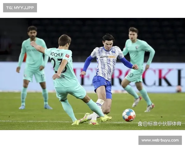 韩国边锋李东俊因伤返回全北现代，柏林赫塔生涯告终