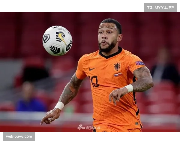 伤愈复出的荷兰边锋替补登场，用进球点燃全场